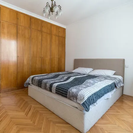 Ferhadija Premium * Szarajevó