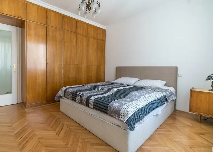 Ferhadija Premium * Sarajevo